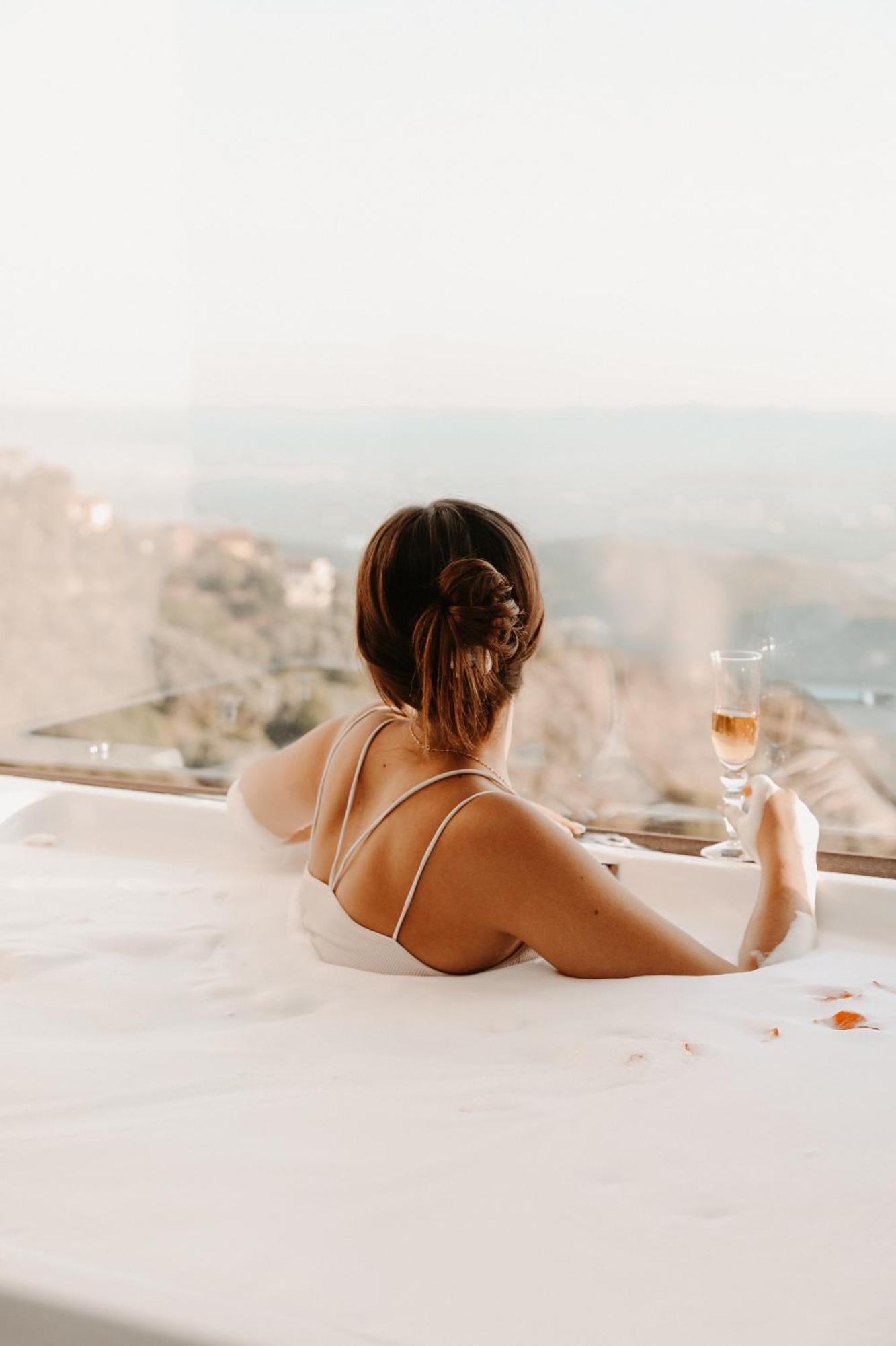 Z Art Hotel Krujë Екстериор снимка