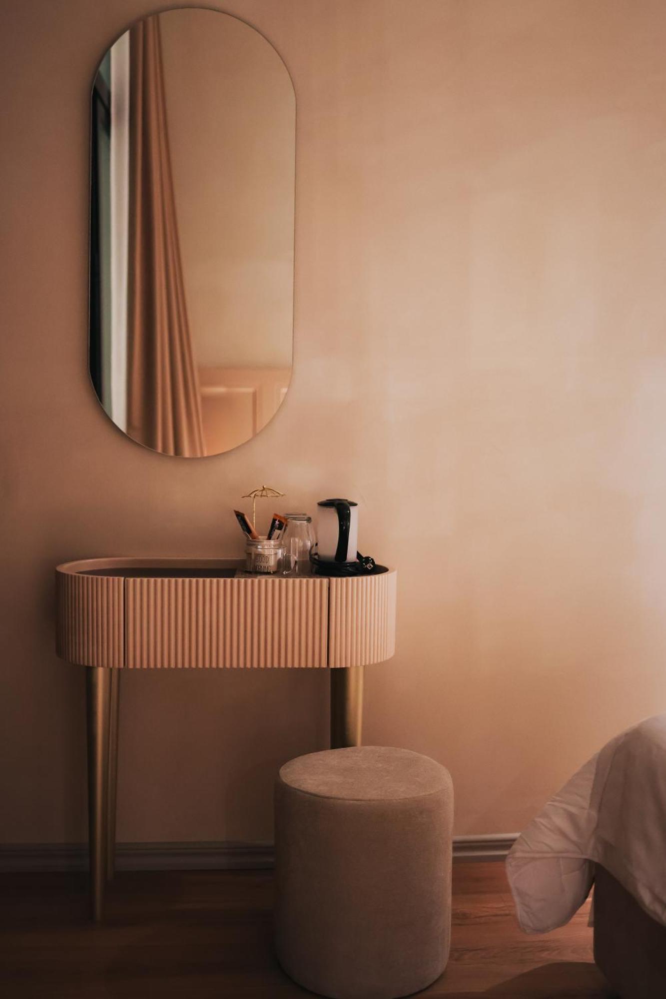 Z Art Hotel Krujë Екстериор снимка